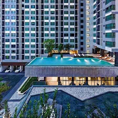 The Base Central Pattaya Exteriér fotografie