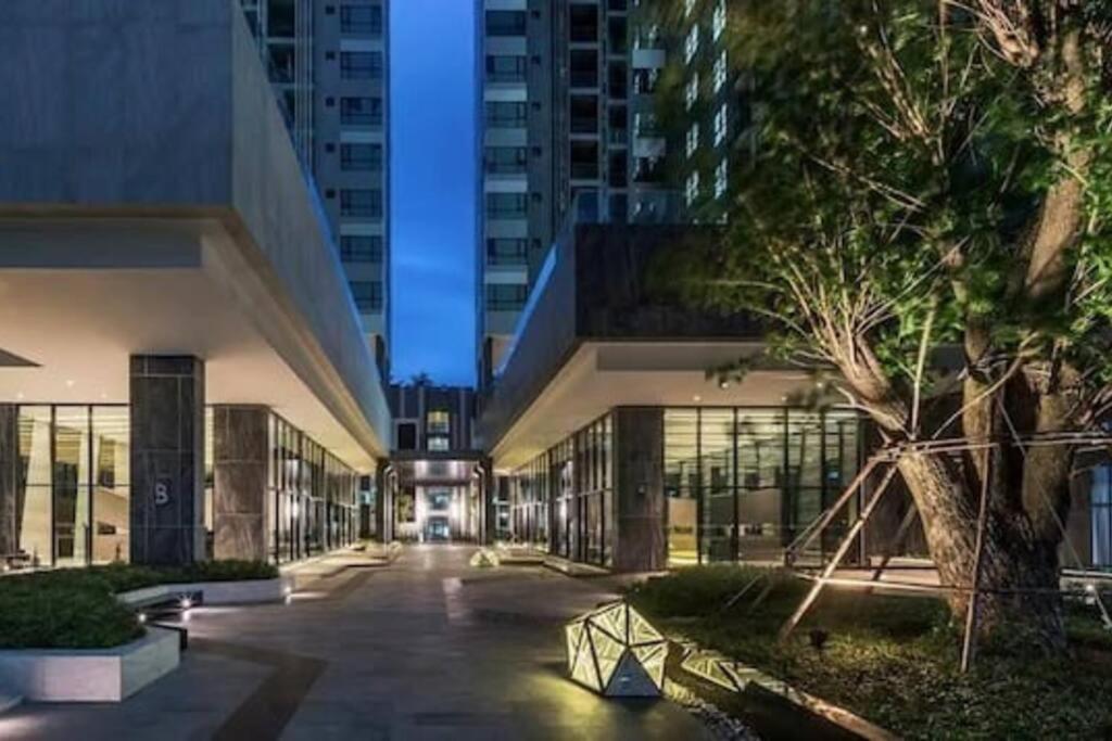 The Base Central Pattaya Exteriér fotografie