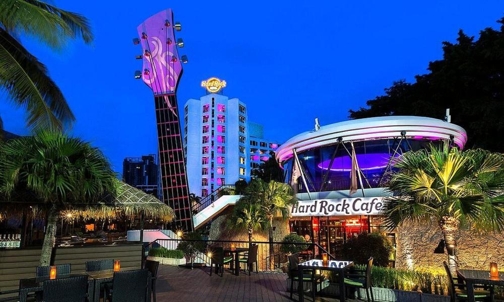 The Base Central Pattaya Exteriér fotografie